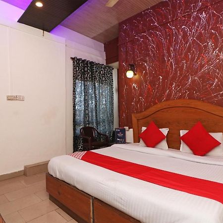 Oyo 75571 Sai Pooja Lodging Hotel Mumbai Luaran gambar